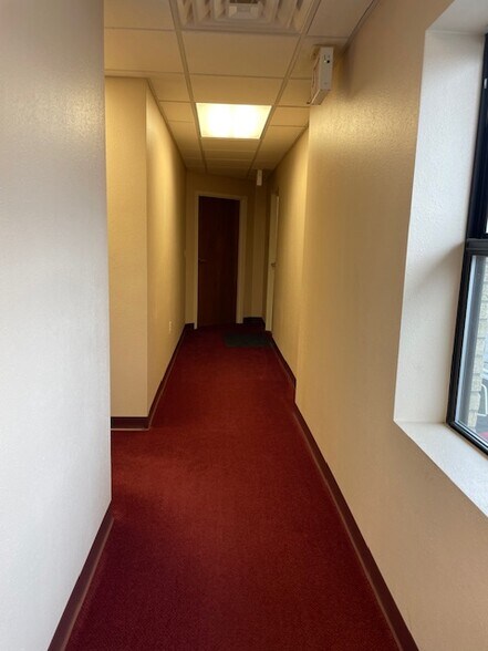 More Photos Of 901 N Prospect Ave, Springfield Freestanding For Sale