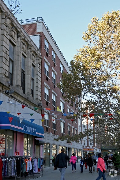 More Photos Of 133 Lenox Ave, New York Apartments For Lease