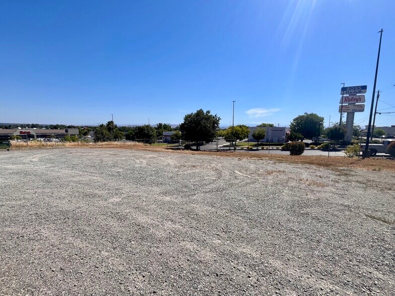 More Photos Of 510 Luther Rd, Red Bluff Warehouse For Sale