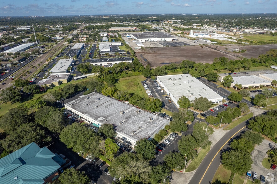More Photos Of 4100 Metric Dr, Winter Park Warehouse For Lease