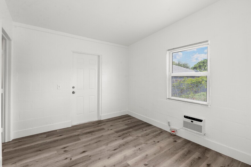 More Photos Of 320 NE 13th Ave, Boynton Beach Apartments For Sale