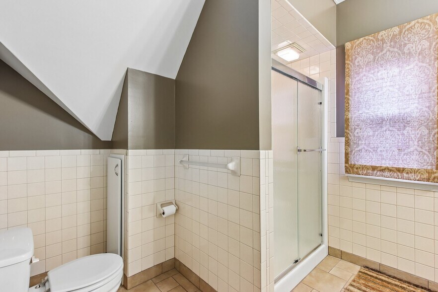More Photos Of 399 W Main St, Greenwood Office For Sale