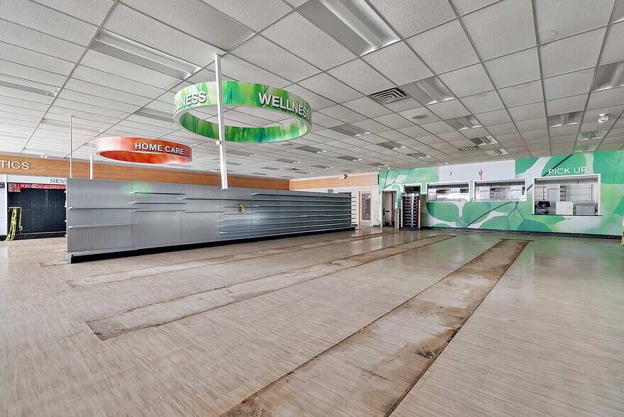 More Photos Of 43 S Maple St, Grant Freestanding For Sale