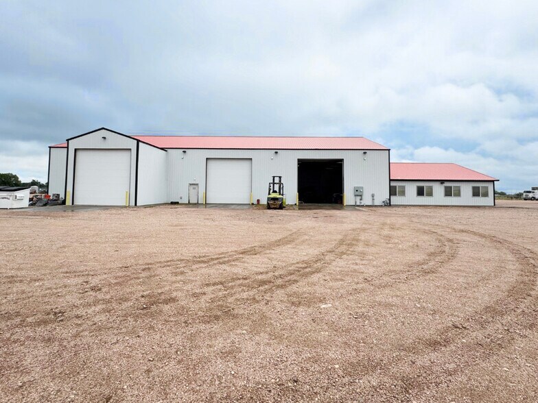 More Photos Of 610 Lone Tree Cir, Nunn Land For Lease