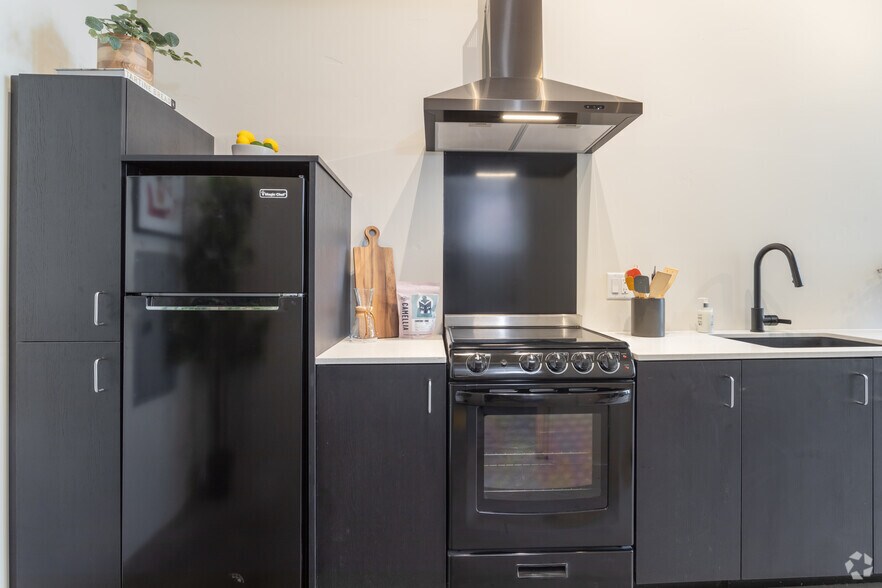 More Photos Of 820 S St, Sacramento Apartments For Sale