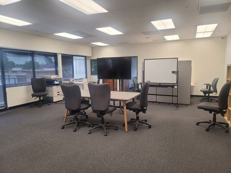 More Photos Of 7050 Village Dr, Buena Park Light Manufacturing For Lease