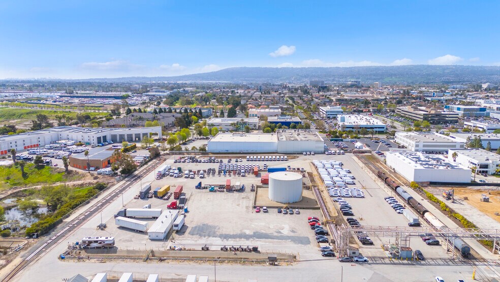 More Photos Of 19500 Mariner Ave, Torrance Land For Lease