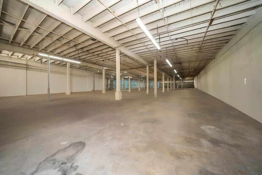 More Photos Of 4383 Fruitland Ave, Vernon Manufacturing For Sale