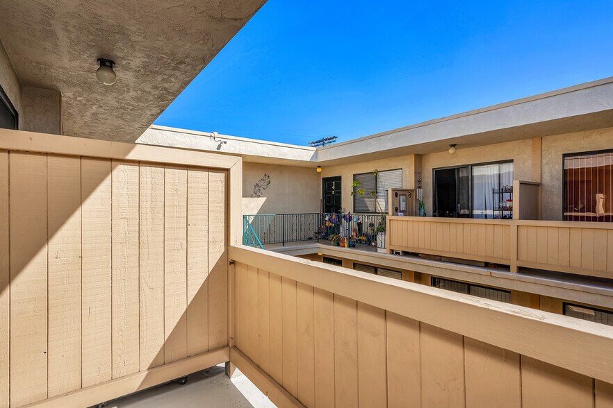 More Photos Of 7605 W Manchester Ave, Playa Del Rey Apartments For Sale