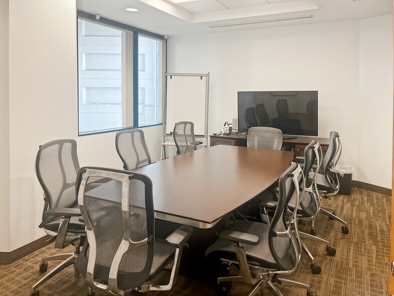 More Photos Of 402 W Broadway, San Diego Coworking Space