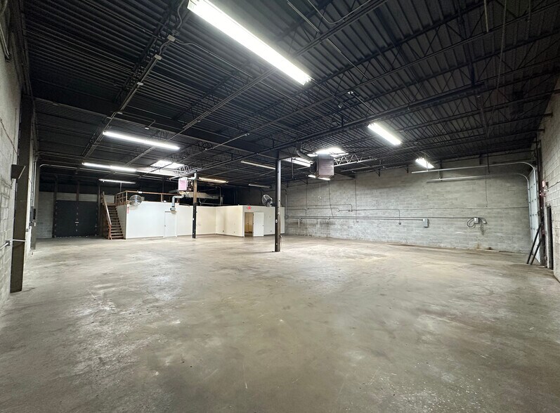 More Photos Of 28101 Ballard Dr, Lake Forest Distribution For Lease