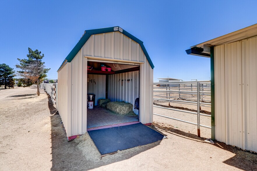 More Photos Of 7950 N Coyote Springs Rd, Prescott Valley Horse Stables For Sale