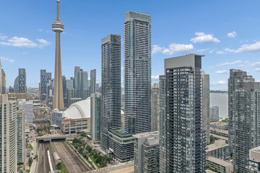 More Photos Of 23 Spadina Ave, Toronto Apartments For Lease