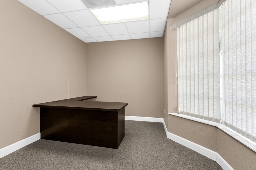 More Photos Of 425 Cross St, Punta Gorda Loft Creative Space For Lease