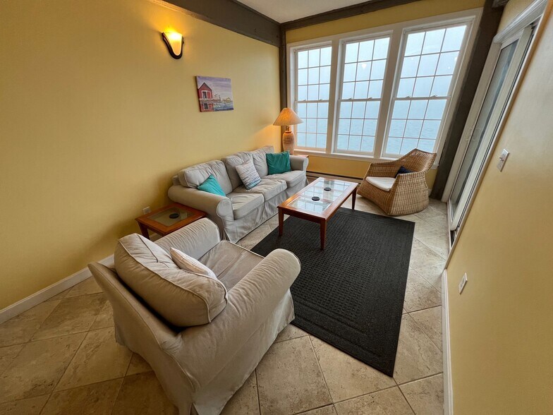 More Photos Of 69 Johnson St, Lubec Hotel For Sale