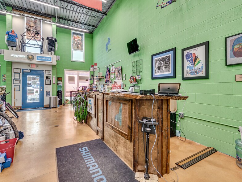 More Photos Of 111 N Broadway St, Tecumseh Office For Sale