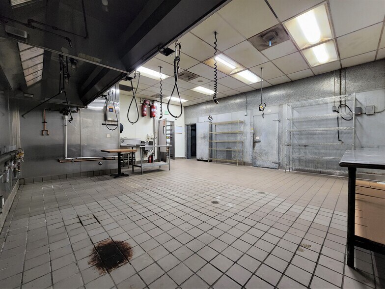 More Photos Of 1066-1070 S Fairfax Ave, Los Angeles Restaurant For Lease