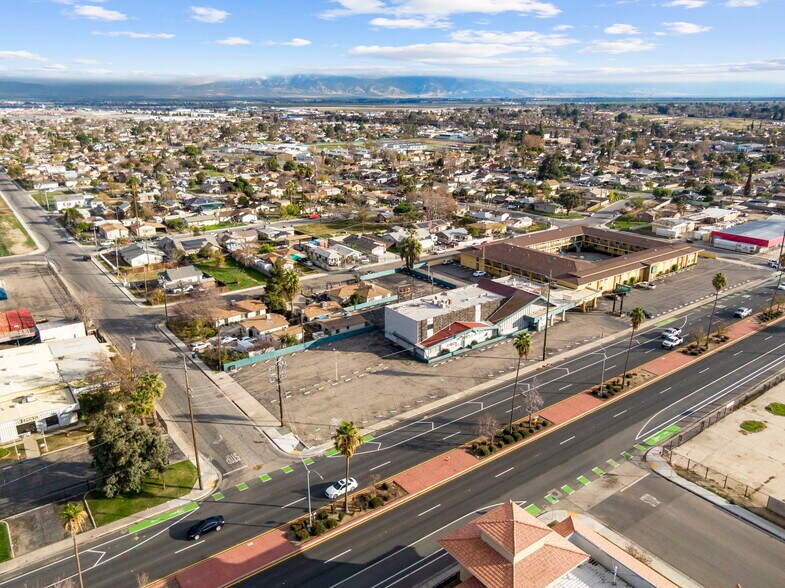 More Photos Of 276 Union Ave, Bakersfield Religious Facility For Sale
