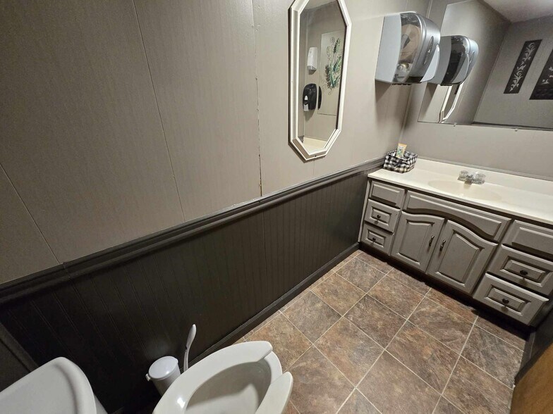 More Photos Of 44368 309th St, Mission Hill Restaurant For Sale