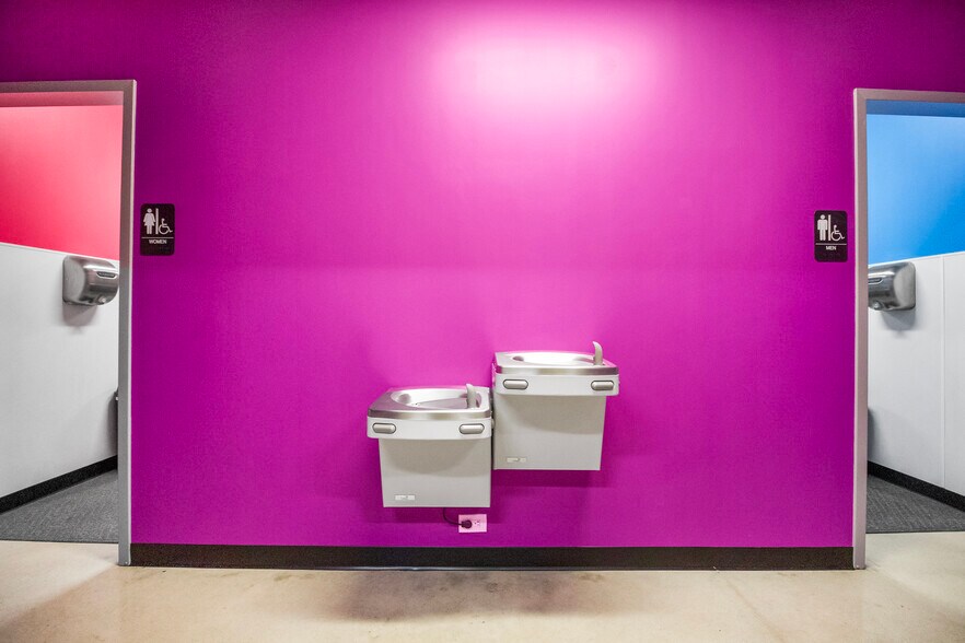 More Photos Of 585 Willow ln, McDonough Sports And Entertainment For Sale