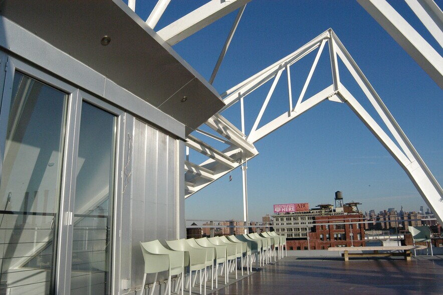 More Photos Of 110 York St, Brooklyn Office For Lease