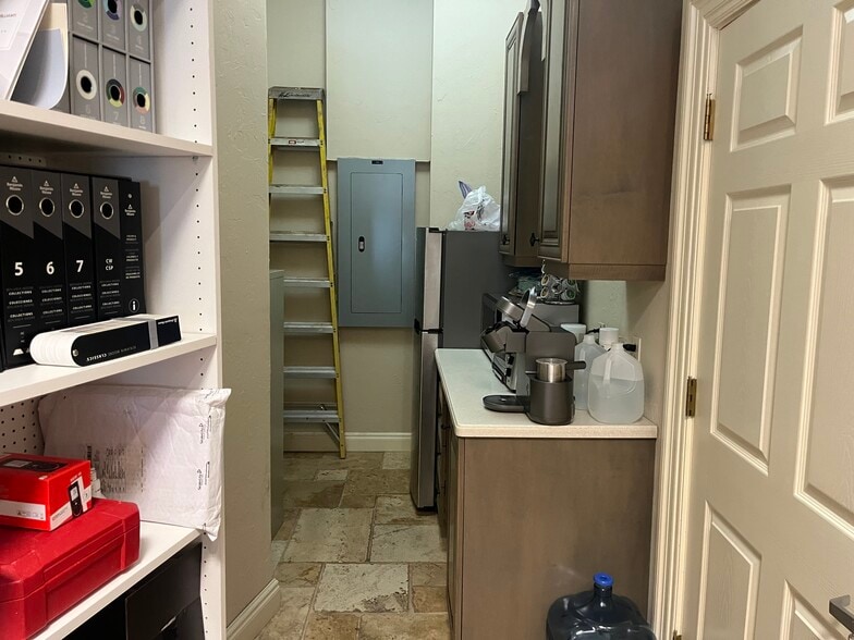 More Photos Of 8205 Natures Way, Lakewood Ranch Storefront Retail Office For Sale