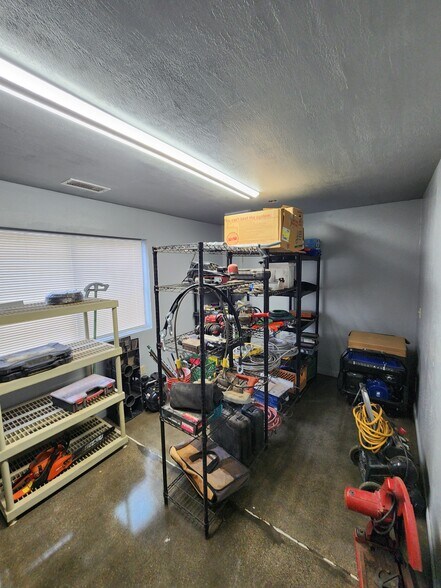 More Photos Of 6570 E 6th St, Prescott Valley Warehouse For Lease