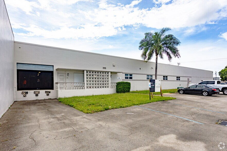 Primary Photo Of 750 NW 57th Ct, Fort Lauderdale Manufacturing For Lease