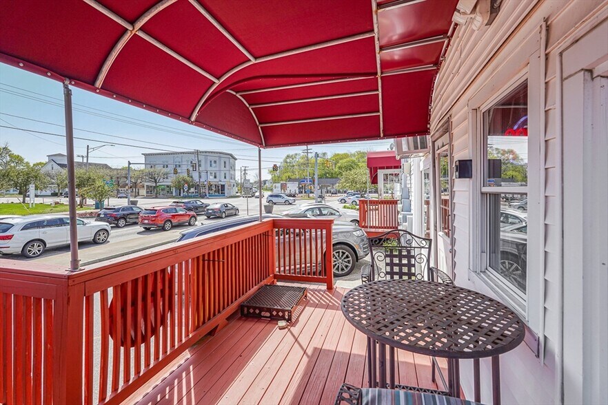 More Photos Of 308 Main St, Oxford Apartments For Sale