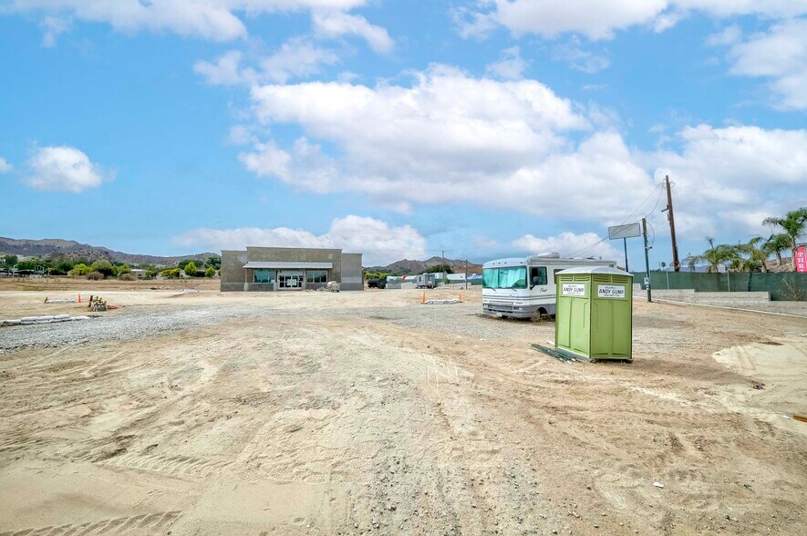 More Photos Of 31505 Castaic Rd, Castaic Service Station For Sale