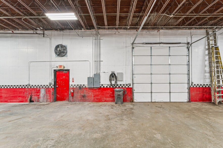 More Photos Of 1839 N 10th St, Kansas City Warehouse For Sale