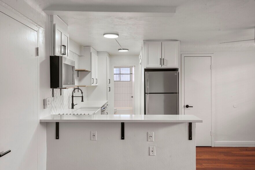 More Photos Of 661 Pearl St, Denver Apartments For Sale
