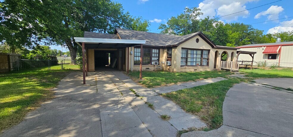 More Photos Of 401 E Pine St, Edgewood Office For Sale