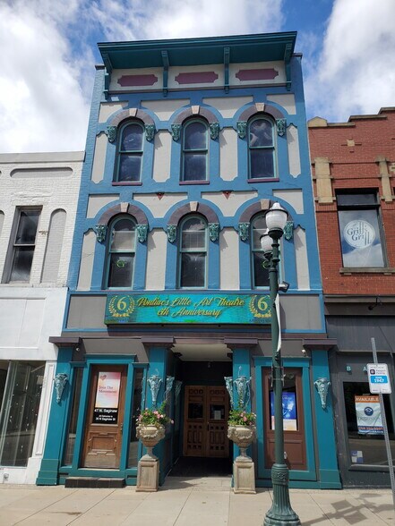 More Photos Of 47 N Saginaw St, Pontiac Storefront Retail Office For Sale