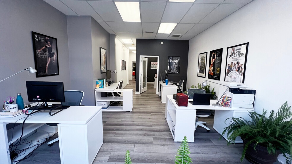 More Photos Of 1443 W Belmont Ave, Chicago Storefront Retail Office For Sale