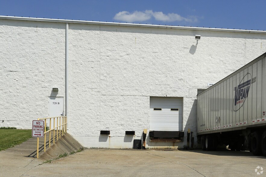 More Photos Of 528 E Washington St, Chagrin Falls Warehouse For Lease