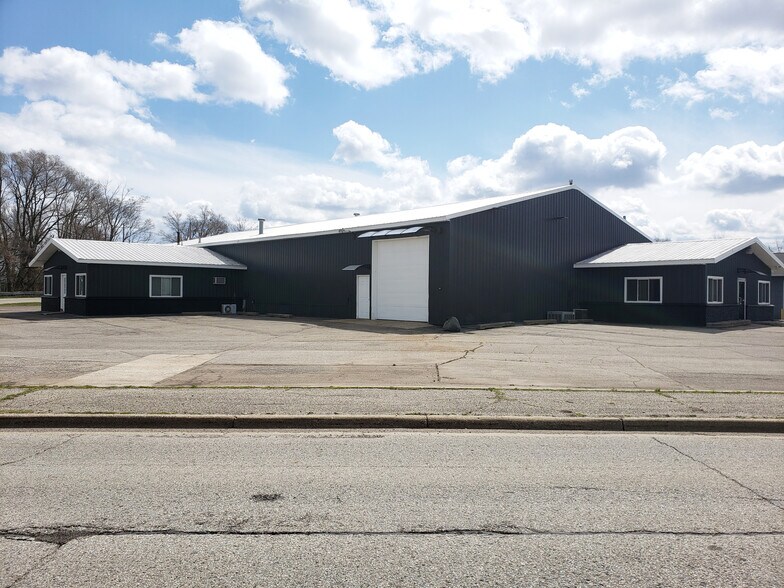 More Photos Of 3410 SW Chicago Dr, Grandville Warehouse For Lease