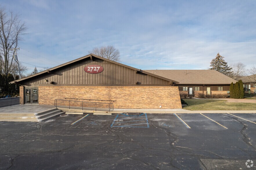 More Photos Of 2727 N Holland Sylvania Rd, Toledo Office For Sale