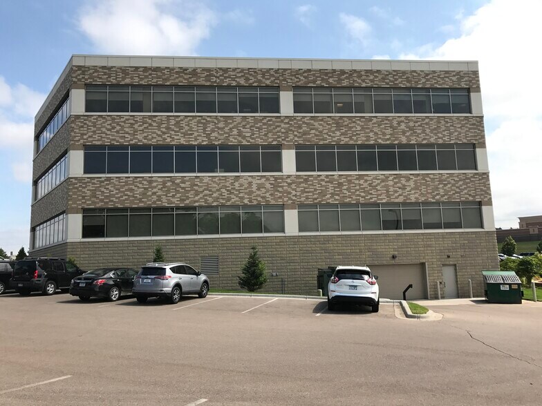 More Photos Of 110105 Pioneer Trl, Chaska Medical For Lease