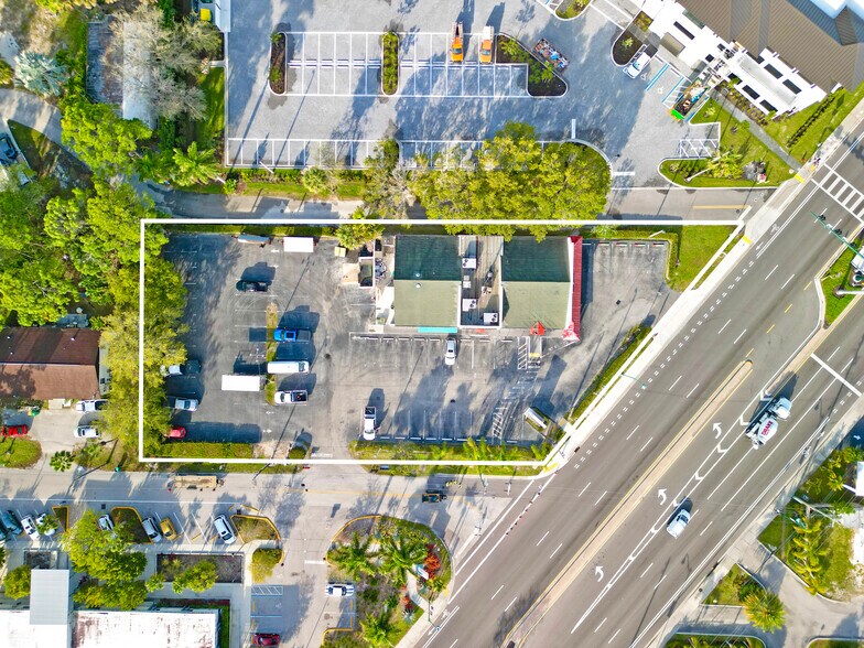 More Photos Of 3148 Tamiami Trl E, Naples Freestanding For Sale