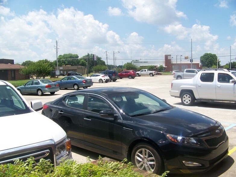 More Photos Of 2225 Drake Ave, Huntsville Office For Lease