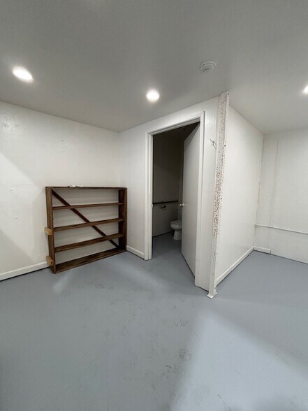 More Photos Of 2915 Kerner Blvd, San Rafael Service For Lease