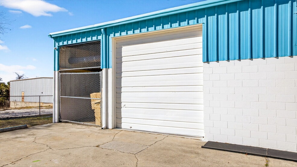 More Photos Of 809 N Cocoa Blvd, Cocoa Storefront For Sale