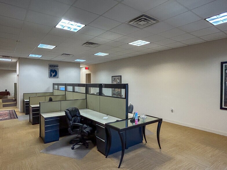 More Photos Of 4273 Domino Ave, North Charleston Warehouse For Lease