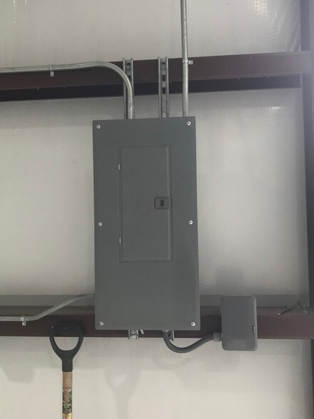 More Photos Of 1011 Upper Denton Rd, Weatherford Warehouse For Lease