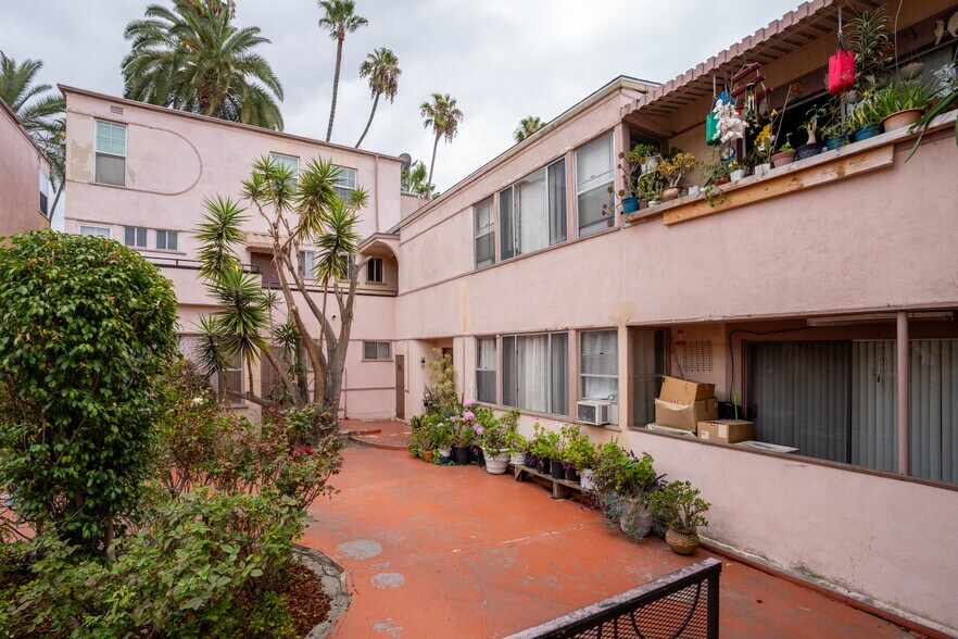 More Photos Of 1125 S Westmoreland Ave, Los Angeles Apartments For Sale