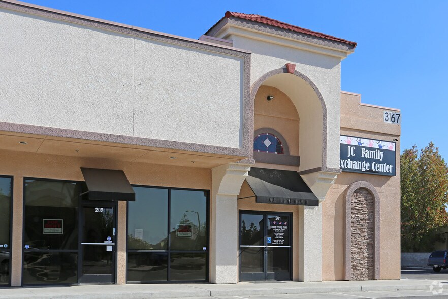 More Photos Of 3167 Fowler Ave, Clovis Storefront Retail Residential For Lease