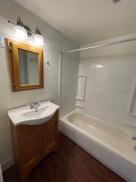 More Photos Of 194 Charlotte St, Rochester Apartments For Sale