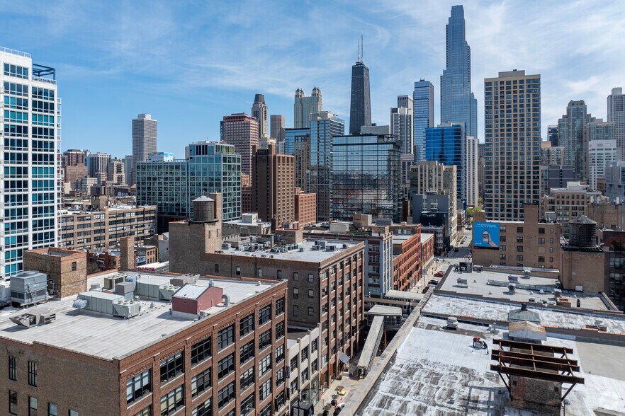 More Photos Of 730 N Franklin St, Chicago Loft Creative Space For Lease