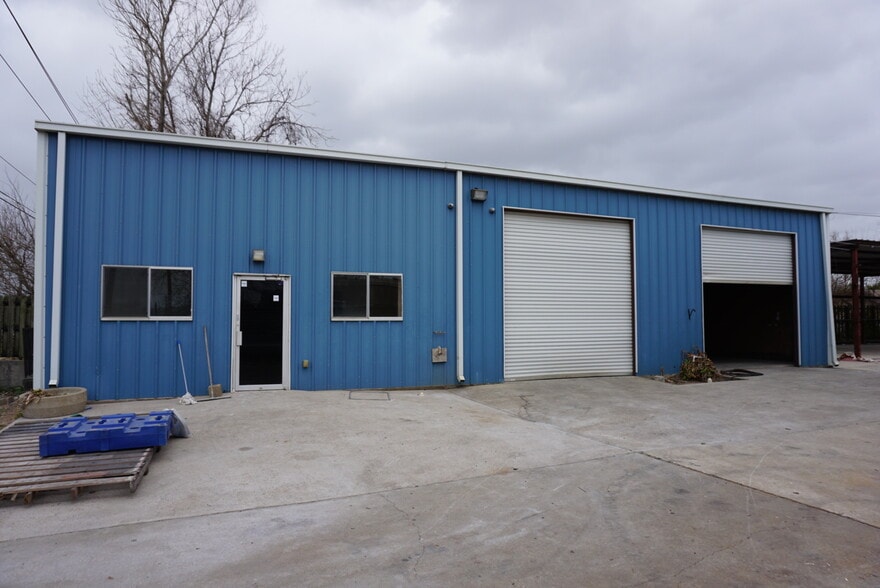 More Photos Of 12803 Rita Ln, Houston Warehouse For Sale
